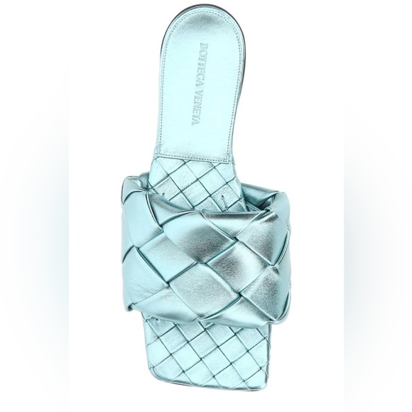 New w/ tags Bottega Veneta Lido sandals size 8 (retails: $1,395) - Picture 3 of 12